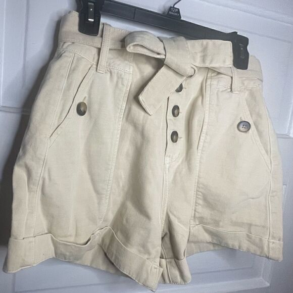 NWTs Blank NYC Marshmallow Shorts Size 27 - Picture 1 of 12